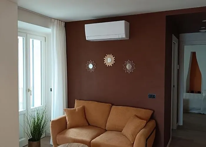 - La Corte Dei Mercanti - Centro Storico Appartamento Stresa