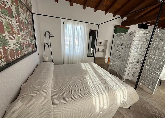 - La Corte Dei Mercanti - Centro Storico Appartamento *