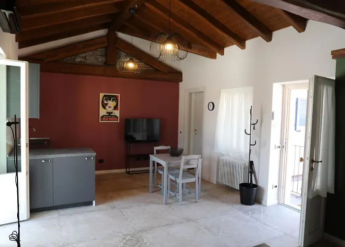 - La Corte Dei Mercanti - Centro Storico * Stresa