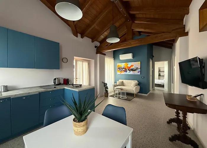 - La Corte Dei Mercanti - Centro Storico *