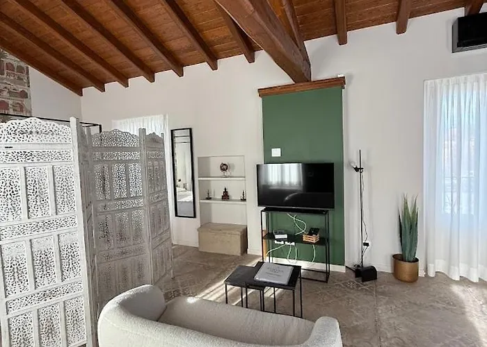 - La Corte Dei Mercanti - Centro Storico Stresa